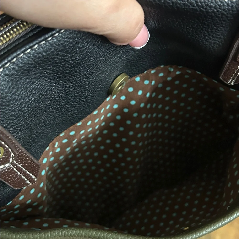 Chala Olive Monarch Tote - Picture 7 of 9